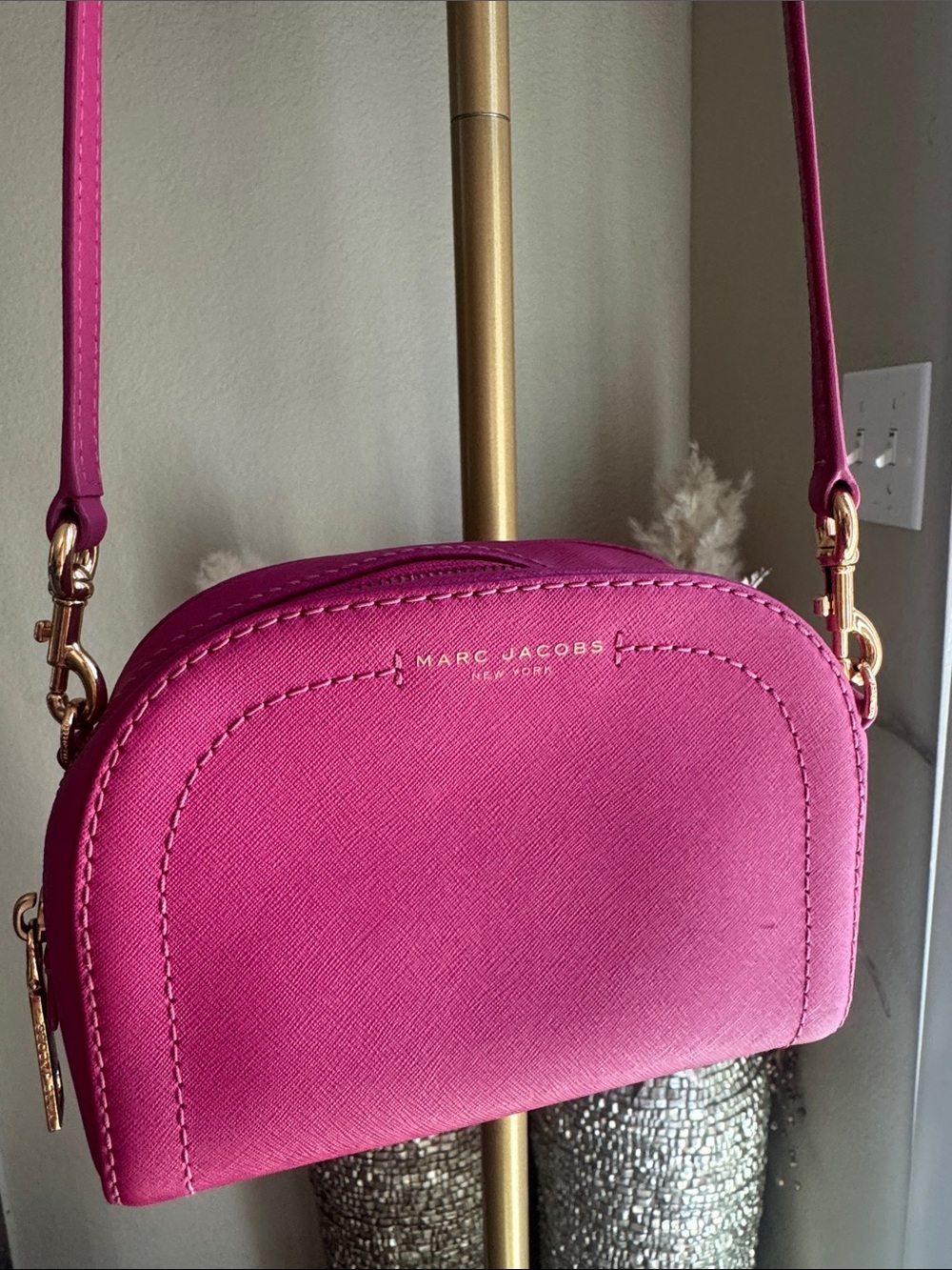 Marc Jacobs Hot Pink Crossbody Dome Camera Bag LOW START